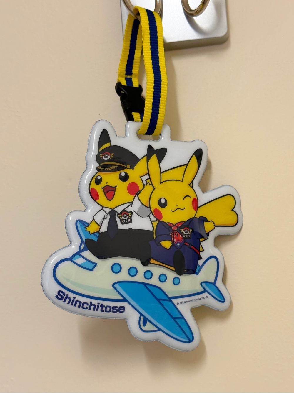 Official limit edition Pikachu  Luggage Tag pilot Rimowa Pokemon airplane pilot